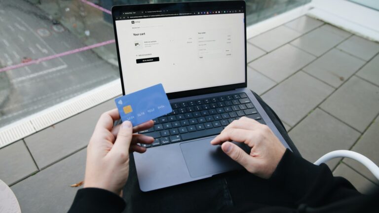 Je paie mon loyer en ligne : solutions et étapes à suivre