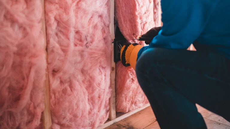 Pare-pluie fibre de bois : isolation écologique et performante